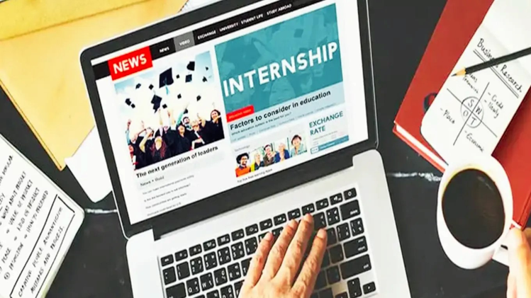 Internship opportunities for resume building and work experience.